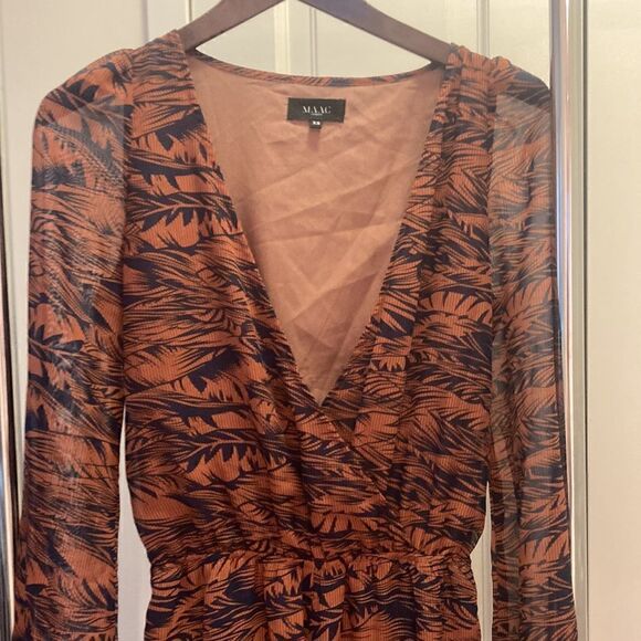 MAAC London Barican Printed Long Sheer Sleeve Jumpsuit. Rust Brown/Navy. Size XS - Picture 3 of 7